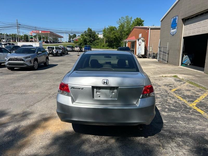 Honda Accord LX sedan AT 2010