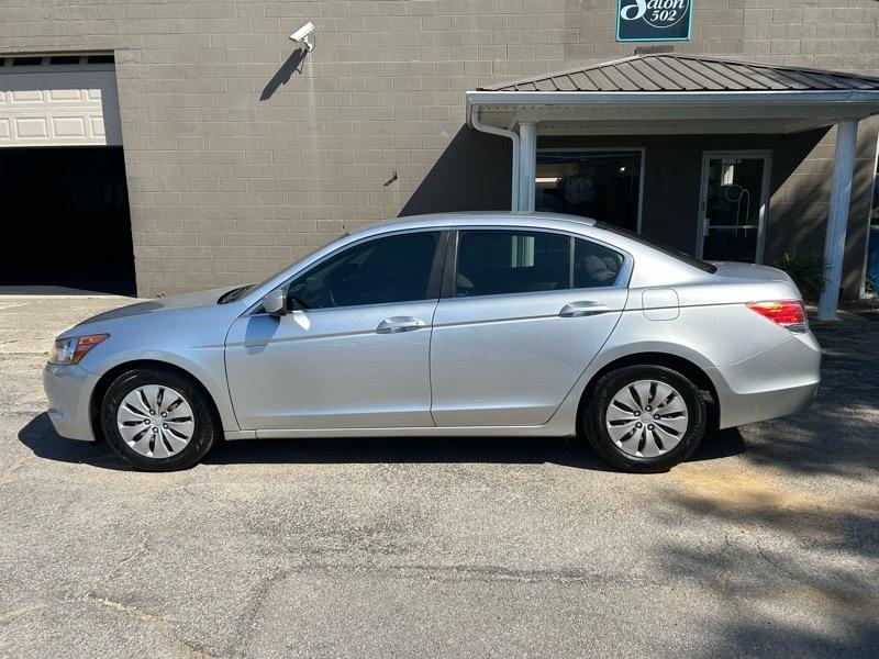 Honda Accord LX sedan AT 2010