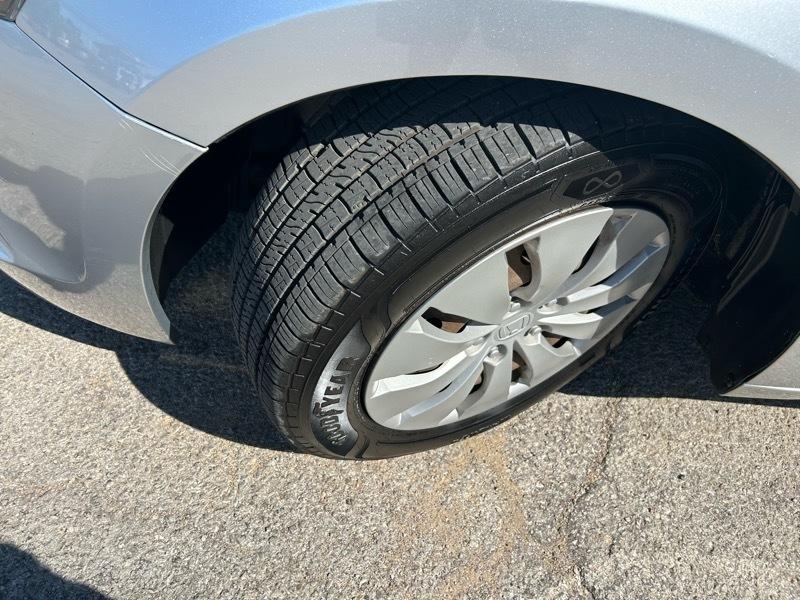 Honda Accord LX sedan AT 2010