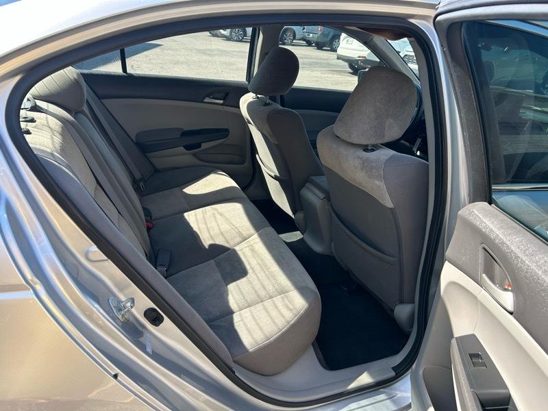 Honda Accord LX sedan AT 2010