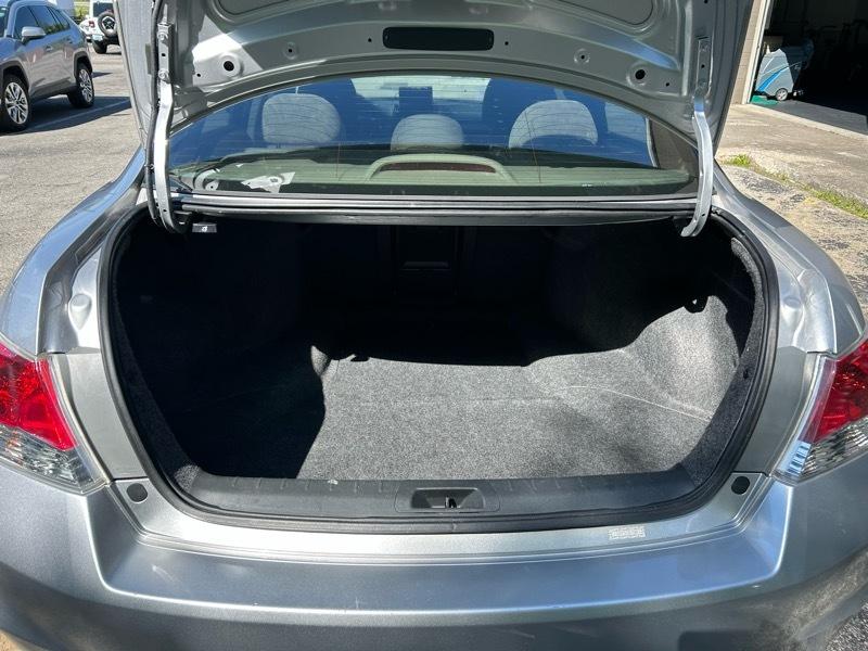 Honda Accord LX sedan AT 2010