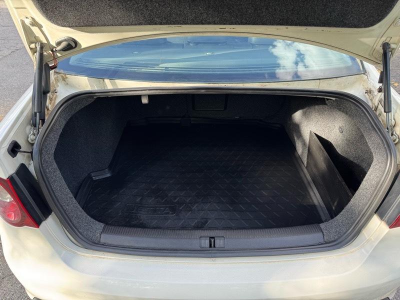 Volkswagen Jetta SE 2008