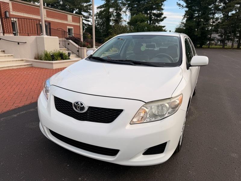 Toyota Corolla LE 4-Speed AT 2010