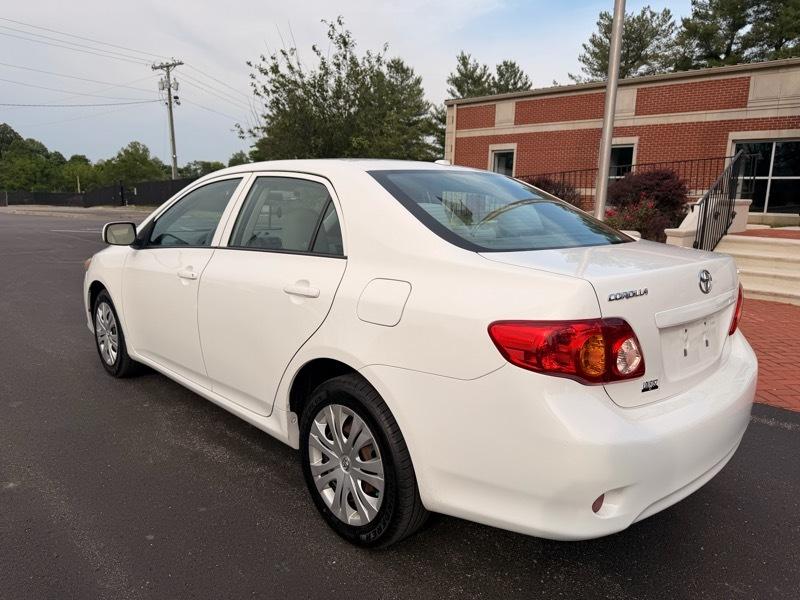 Toyota Corolla LE 4-Speed AT 2010