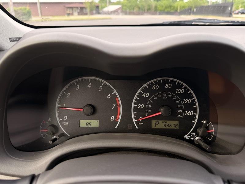 Toyota Corolla LE 4-Speed AT 2010