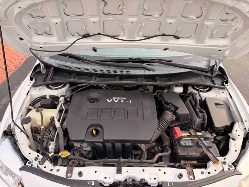 Toyota Corolla LE 4-Speed AT 2010