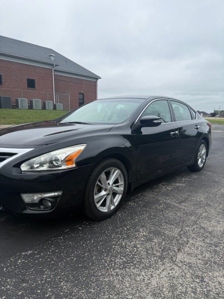 Nissan Altima 2.5 SV Sedan 2013