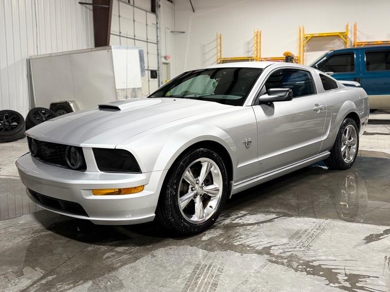 2009 Ford Mustang 2dr Cpe GT Premium
