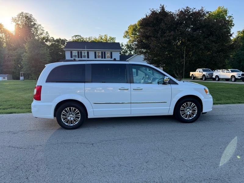 Chrysler Town & Country Touring-L 2015