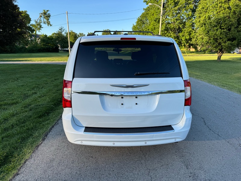 Chrysler Town & Country Touring-L 2015