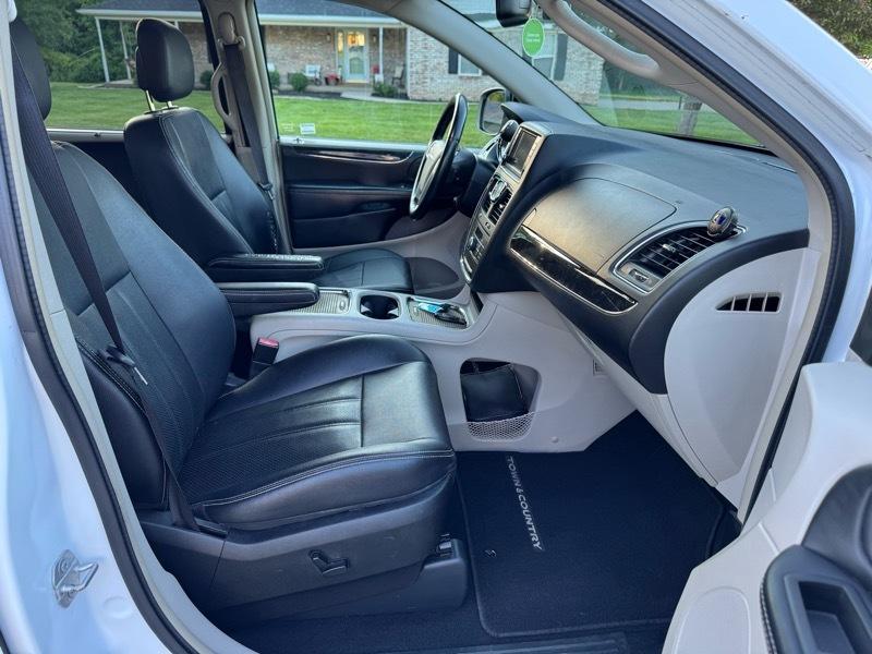 Chrysler Town & Country Touring-L 2015