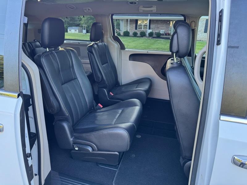 Chrysler Town & Country Touring-L 2015