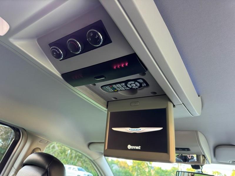 Chrysler Town & Country Touring-L 2015