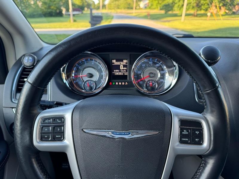 Chrysler Town & Country Touring-L 2015