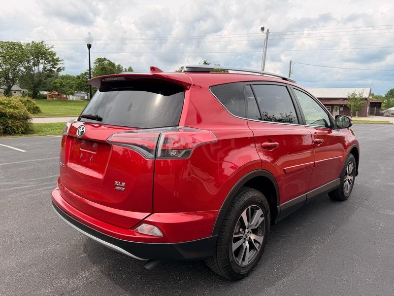 Toyota RAV4 XLE AWD 2017