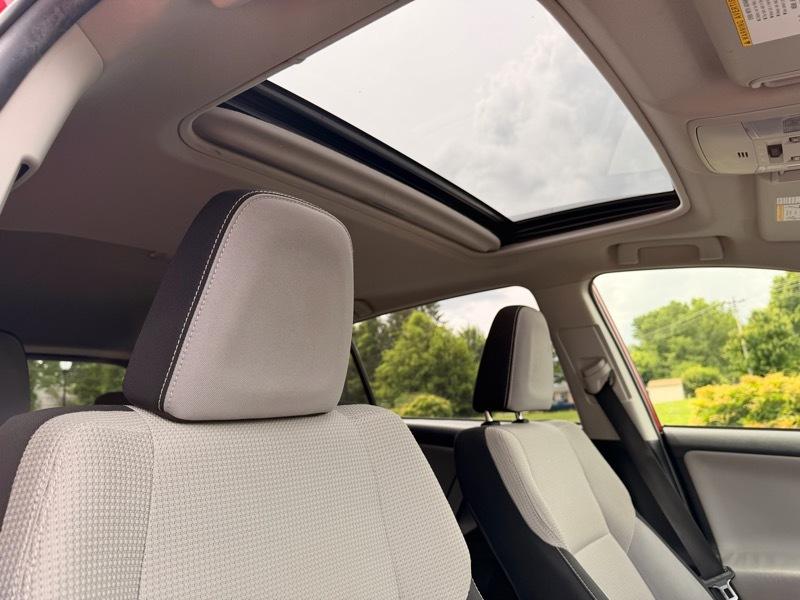 Toyota RAV4 XLE AWD 2017