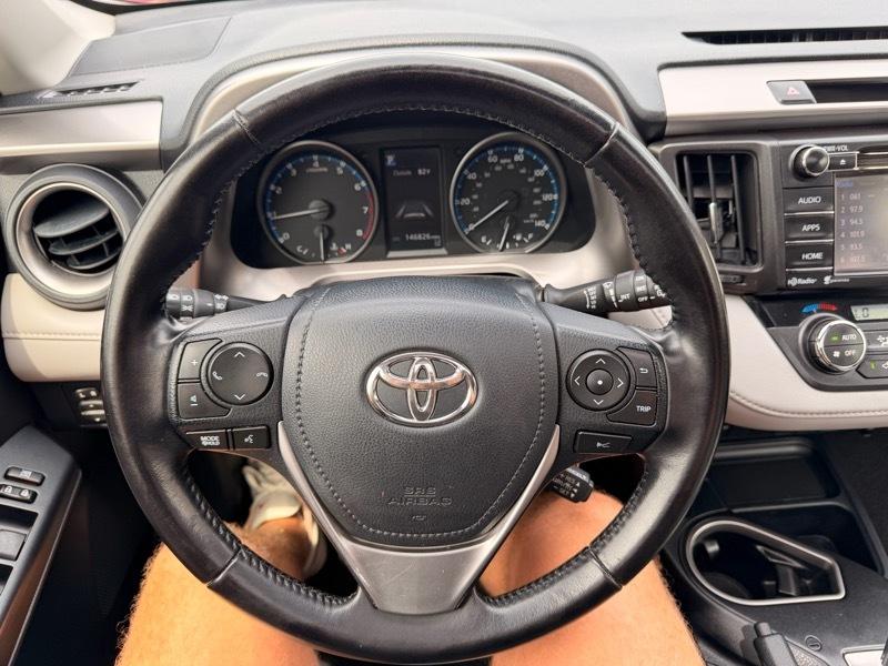 Toyota RAV4 XLE AWD 2017