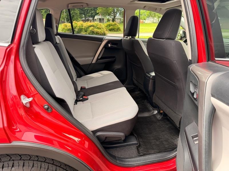 Toyota RAV4 XLE AWD 2017