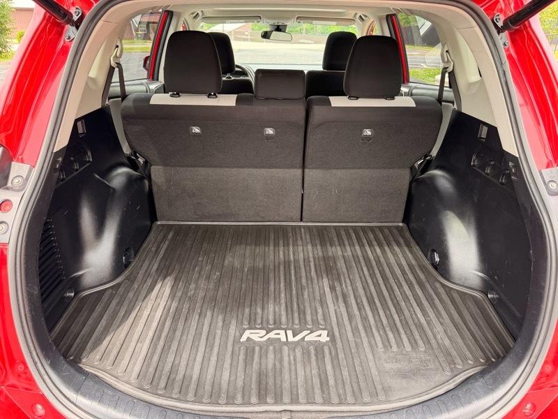 Toyota RAV4 XLE AWD 2017