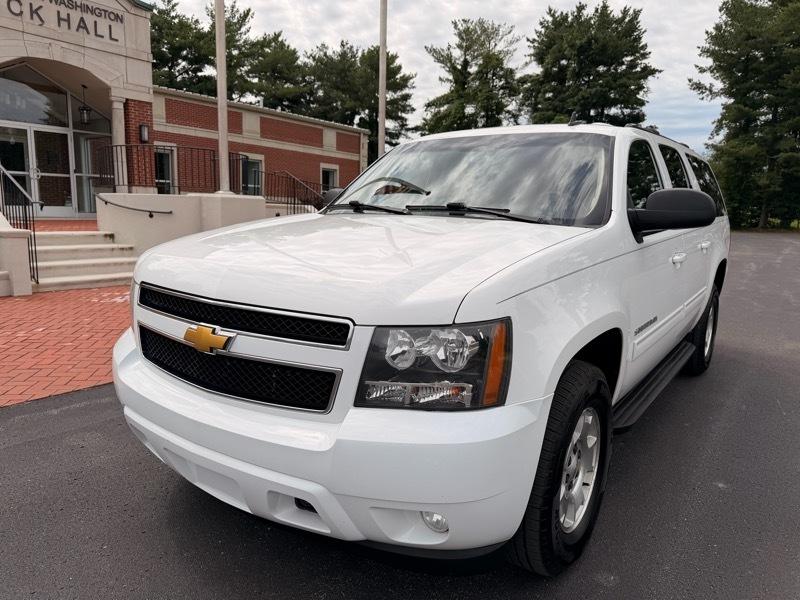 Chevrolet Suburban LT 1500 4WD 2014