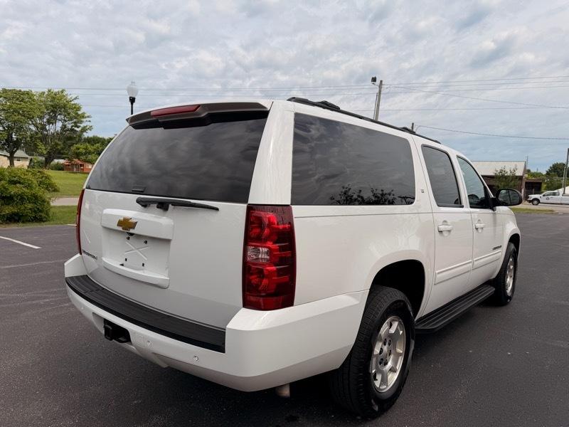 Chevrolet Suburban LT 1500 4WD 2014