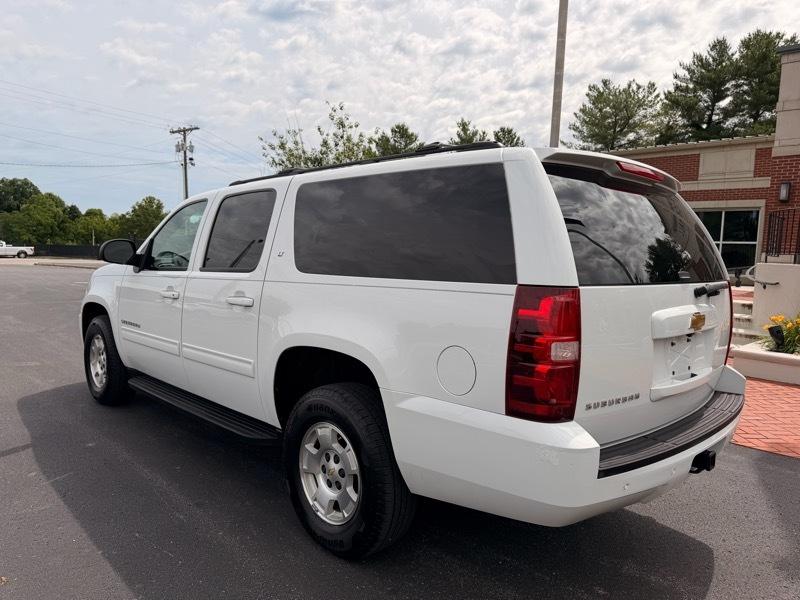 Chevrolet Suburban LT 1500 4WD 2014