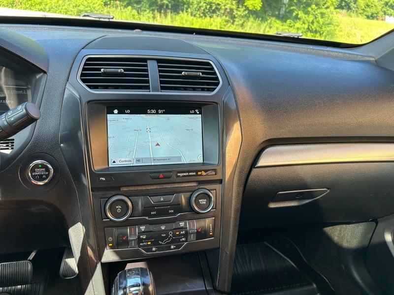Ford Explorer XLT 4WD 2018