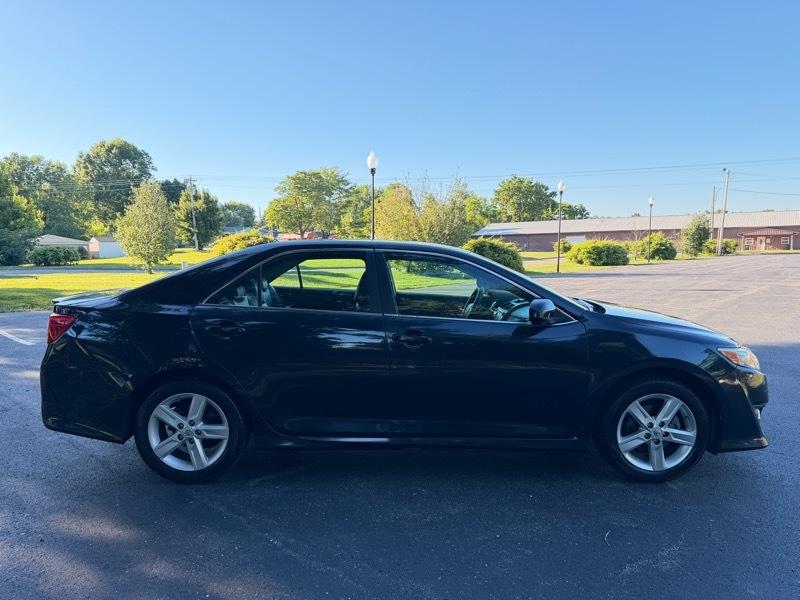 Toyota Camry SE 2012