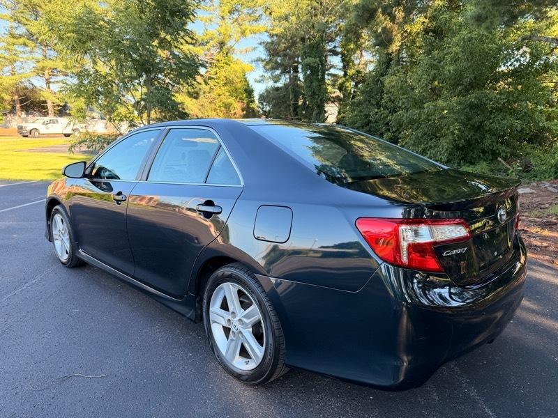 Toyota Camry SE 2012