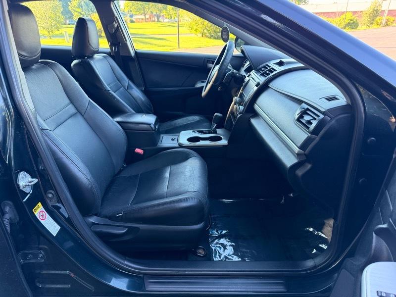 Toyota Camry SE 2012