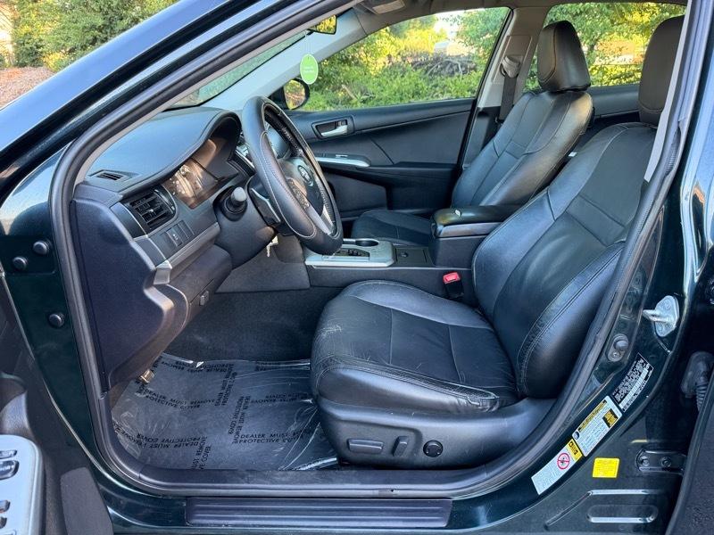 Toyota Camry SE 2012