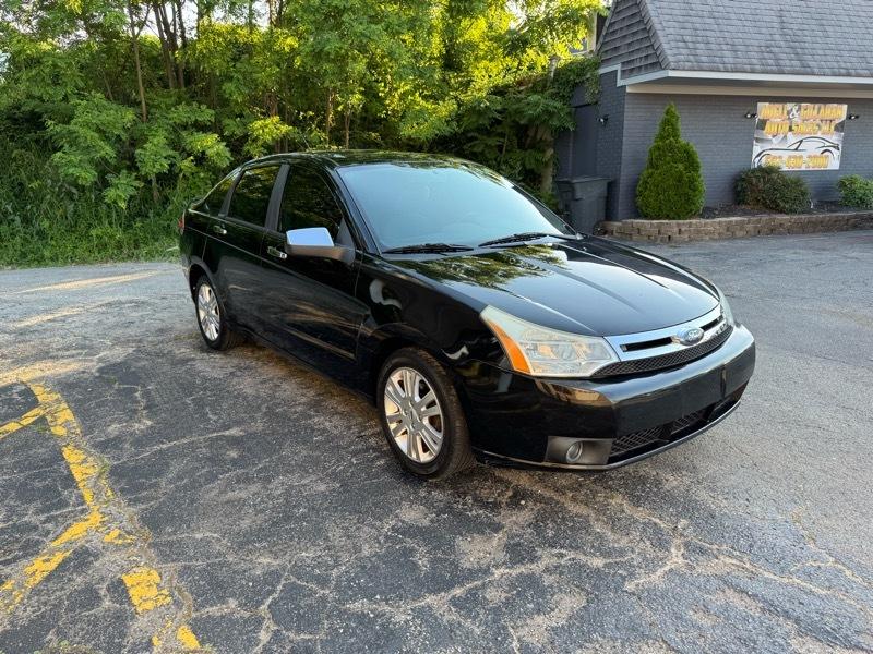 Ford Focus SEL Sedan 2010