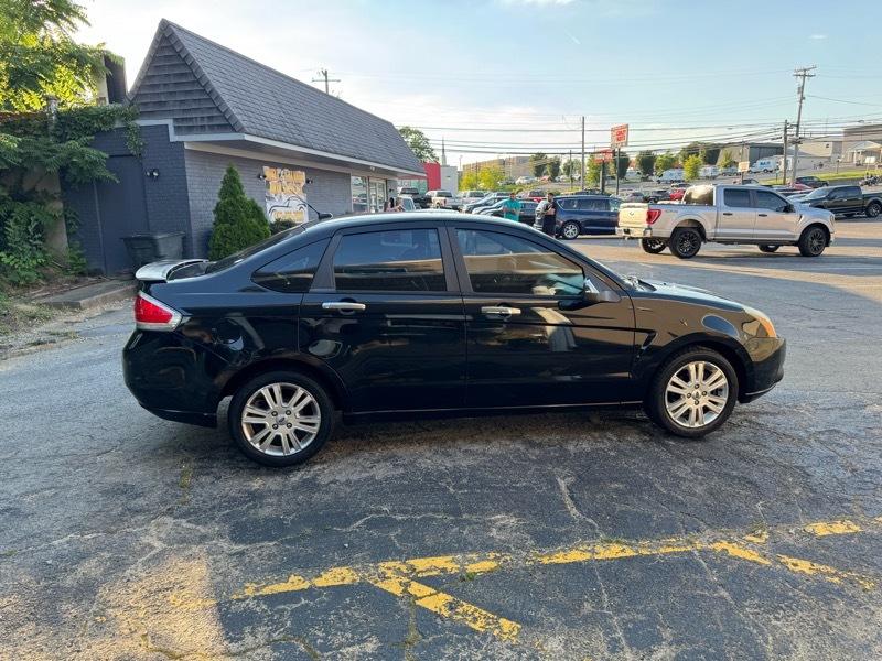 Ford Focus SEL Sedan 2010