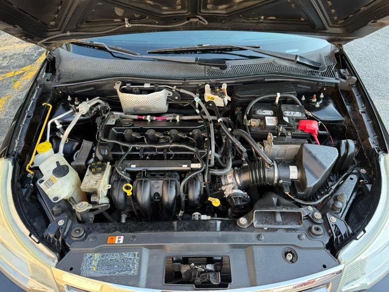 Ford Focus SEL Sedan 2010