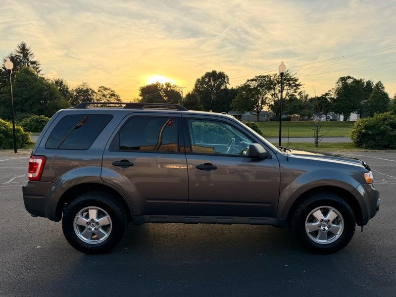 Ford Escape XLT 4WD 2011