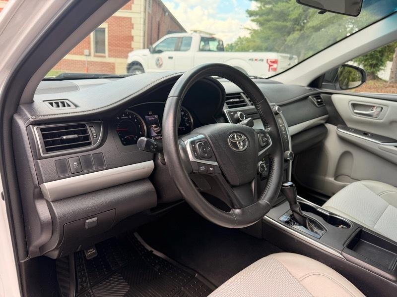 Toyota Camry SE 2016