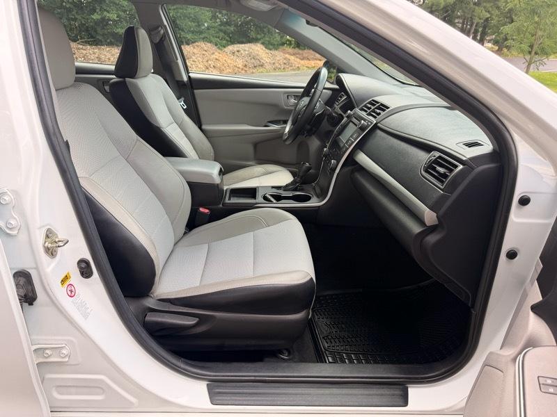 Toyota Camry SE 2016