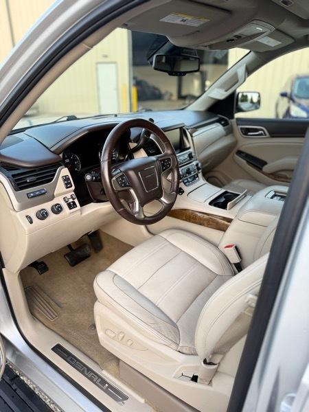 GMC Yukon XL Denali 4WD 2017