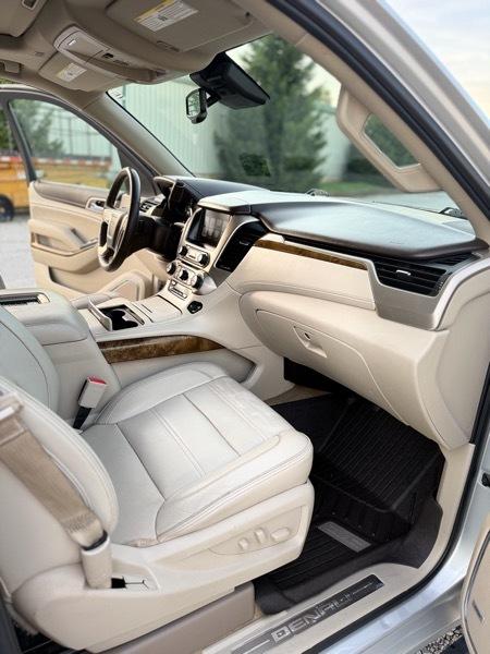 GMC Yukon XL Denali 4WD 2017