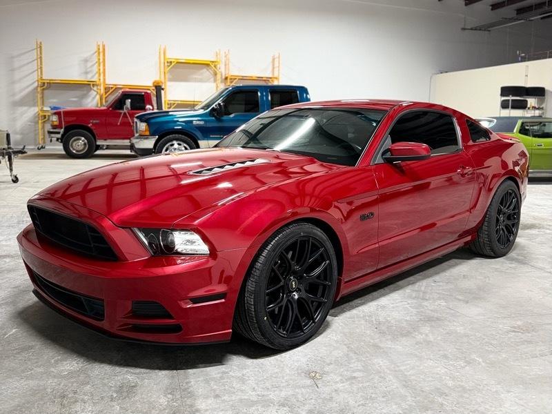 2013 Ford Mustang GT Premium 2D Coupe