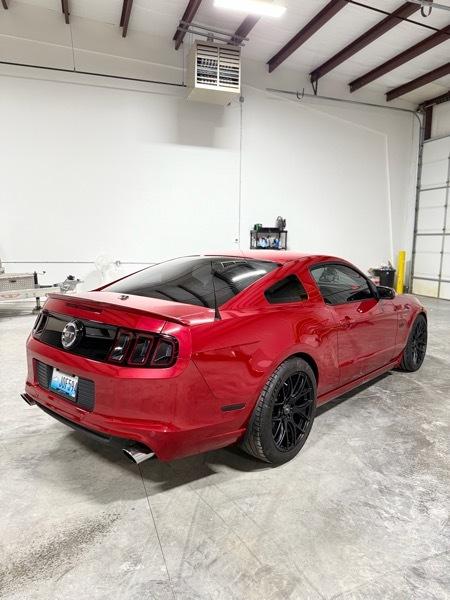Ford Mustang GT Premium 2D Coupe 2013