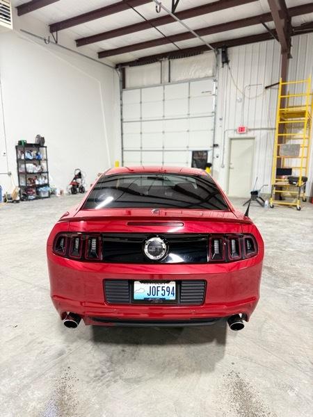 Ford Mustang GT Premium 2D Coupe 2013