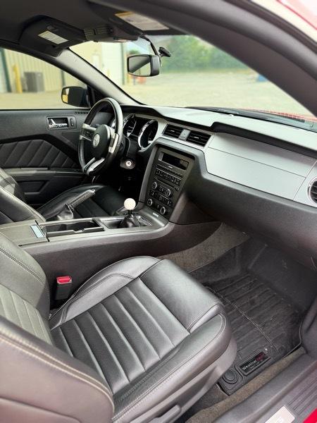 Ford Mustang GT Premium 2D Coupe 2013