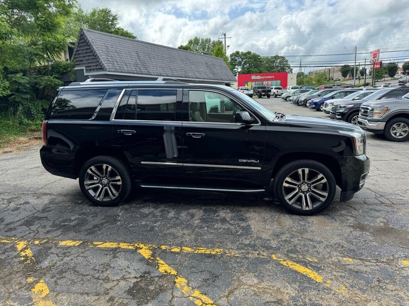 GMC Yukon Denali 4WD 2019