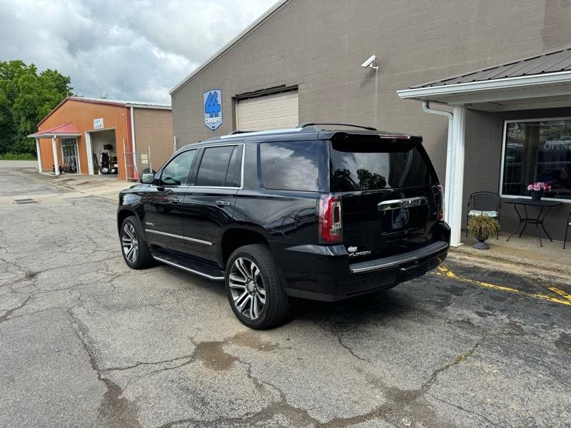 GMC Yukon Denali 4WD 2019