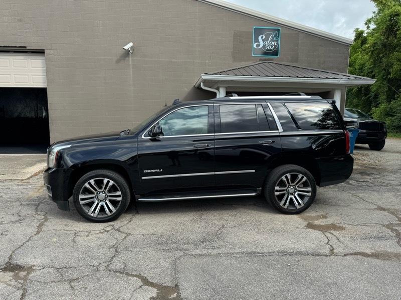 GMC Yukon Denali 4WD 2019