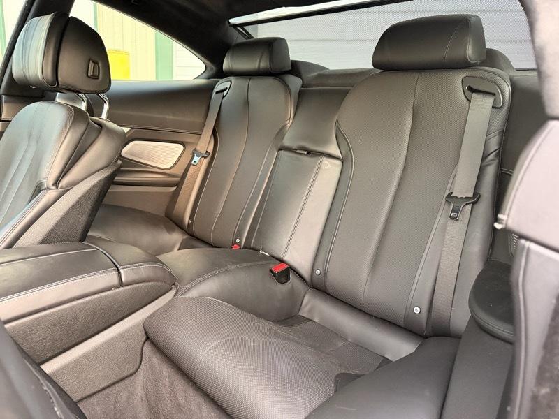 BMW 6-Series 650i Coupe 2012