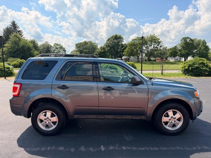 Ford Escape XLT FWD 2011