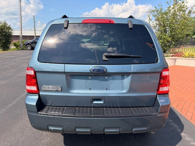 Ford Escape XLT FWD 2011