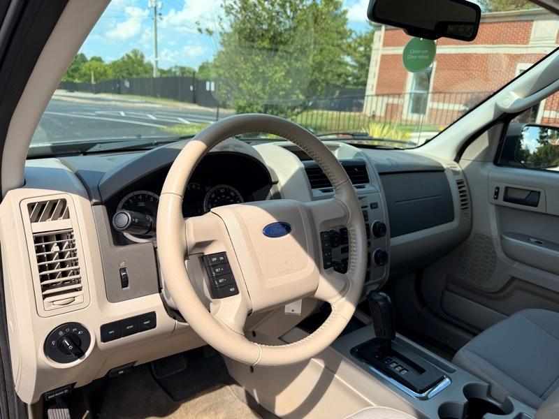 Ford Escape XLT FWD 2011